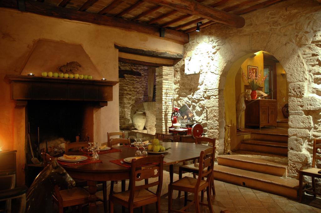 Il Giardino Degli Ulivi Castelraimondo Exterior foto